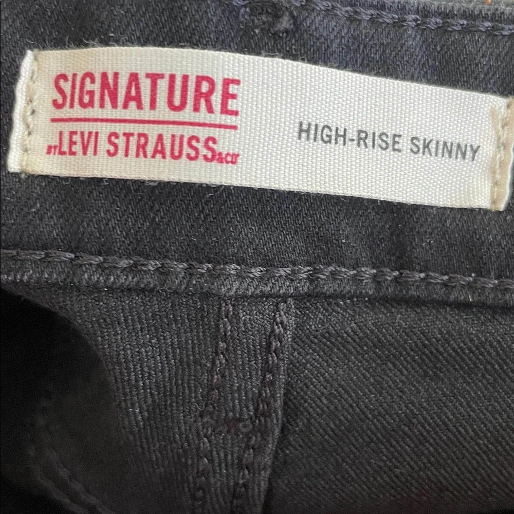 Signature‎ Levi’s High-Rise Skinny Jet Black Denim Pants - Picture 9 of 9
